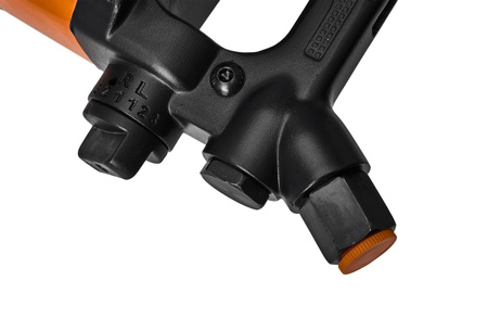 KLUCZ UDAROWY PNEUMATYCZNY 1" 5500Nm + WALIZKA + 2 nasadki KD5781