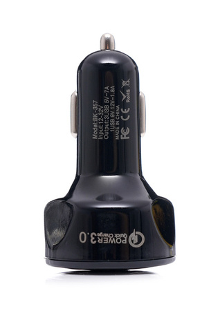 Ładowarka samochodowa QUICK CHARGE 3 porty USB LED KD1238