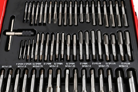 Gwintowniki i narzynki 110el. KD10250